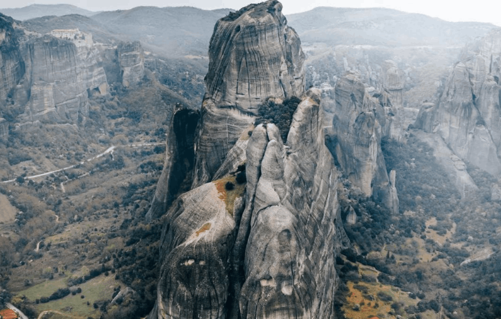 OVA FOTKA JE HIT NA DRUŠTVENIM MREŽAMA: U početku vidite samo kamen ali kad POGLEDATE MALO BOLJE.. (FOTO) 